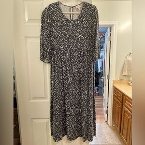 Isabel Maternity Gray and White 3/4 Sleeve Dress